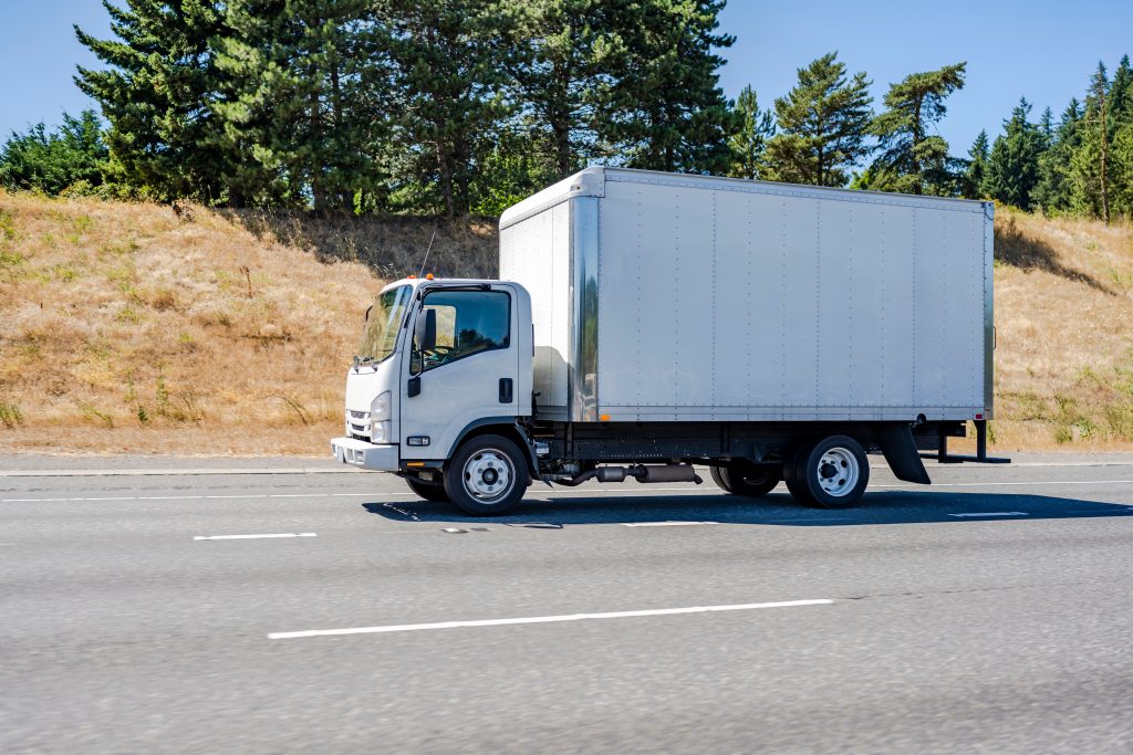 Classic,Small,White,Cab,Over,Rig,Semi,Truck,Tractor,With